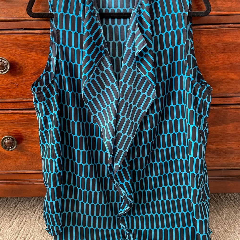 Ladies sleeveless top